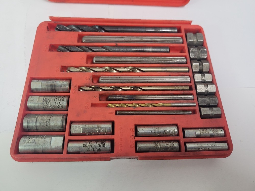 Bluepoint No 1020 - screw extractor set - broken case ( B393 )