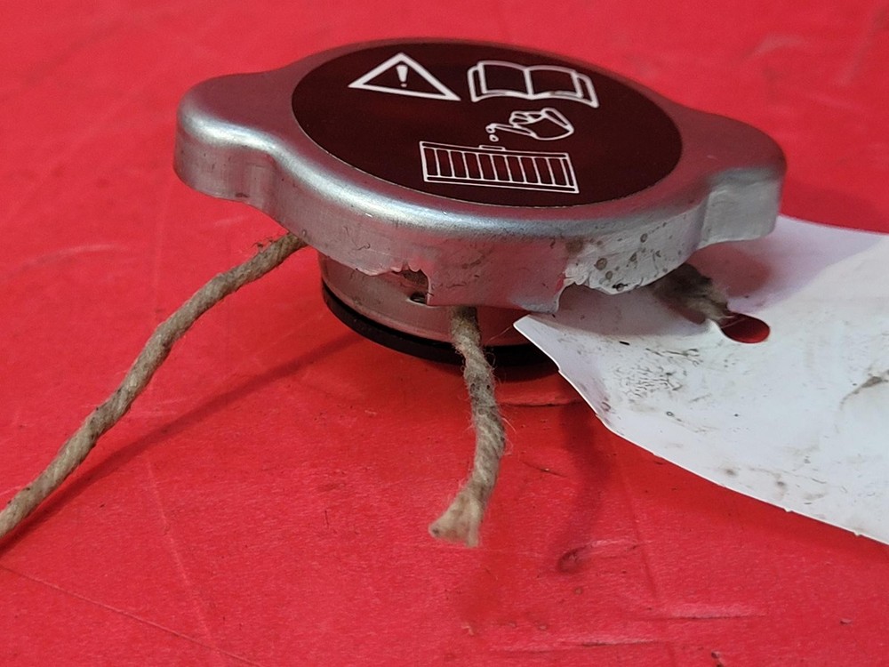 2011 TRIUMPH DAYTONA 675 RADIATOR CAP