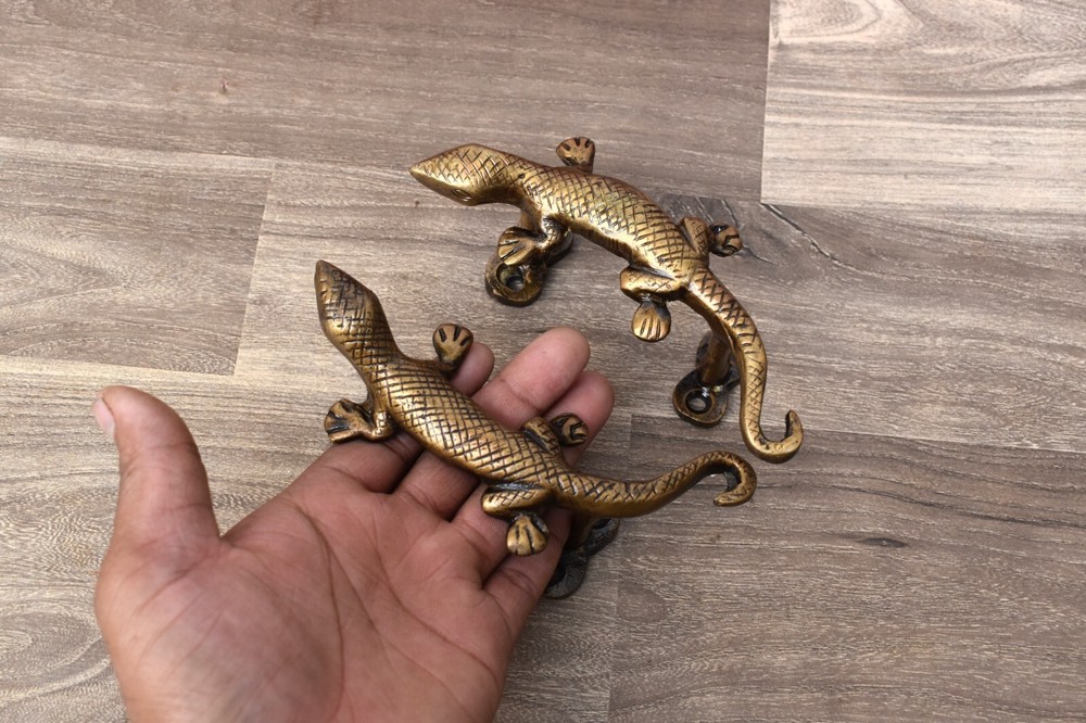 Vintage Brass Door Handle Lizard Heavy Gate Pull Drop Original Handle 2 Pcs