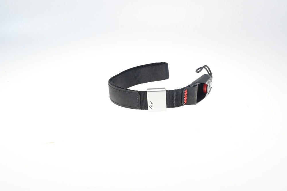 Peak Design Wrist Cuff Strap Black Red #G314