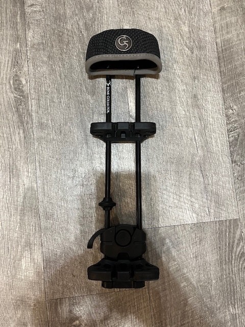 G5 Bone Collector Head Loc Bow Quiver
