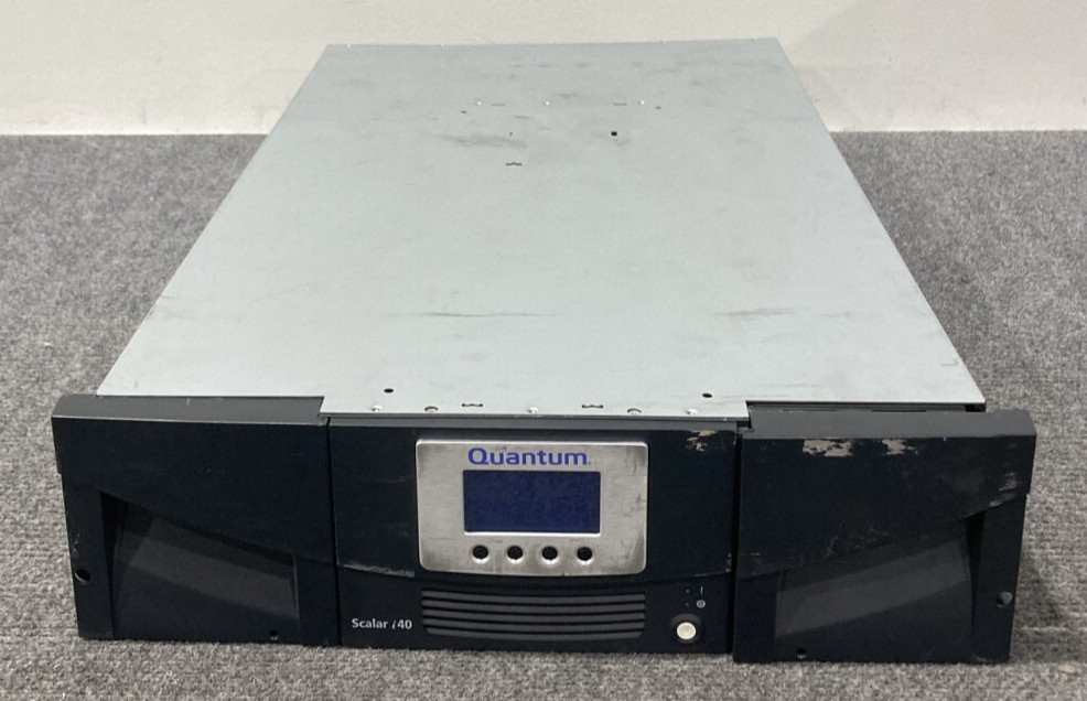 QUANTUM SCALAR I40 TAPE LIBRARY