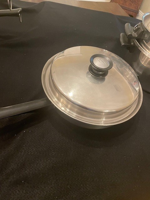 12 Piece Amway Queen ware Cooking set 3 sauce pans,2 fry (1L 1s) Stock Pan Lids