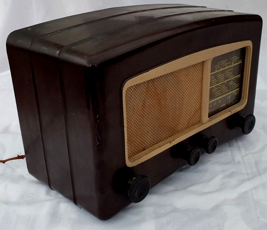 Cossor Melody Maker Bakelite Valve Radio - Model 494 AC