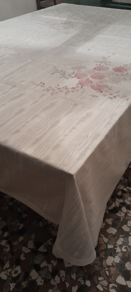 Hand Painted Shantung Double Bedspread