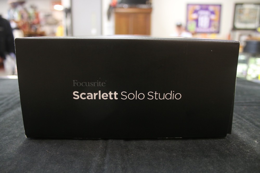 Focusrite Scarlett Solo Studio Pack 4th Gen