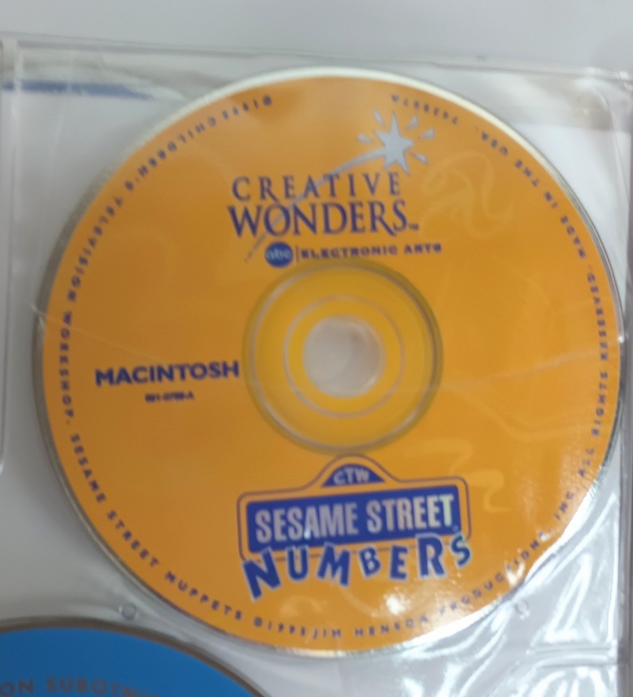 Macintosh 1995 Compact Disc Folder Performa 7.5.1 CD 6300 Apple Software Kids