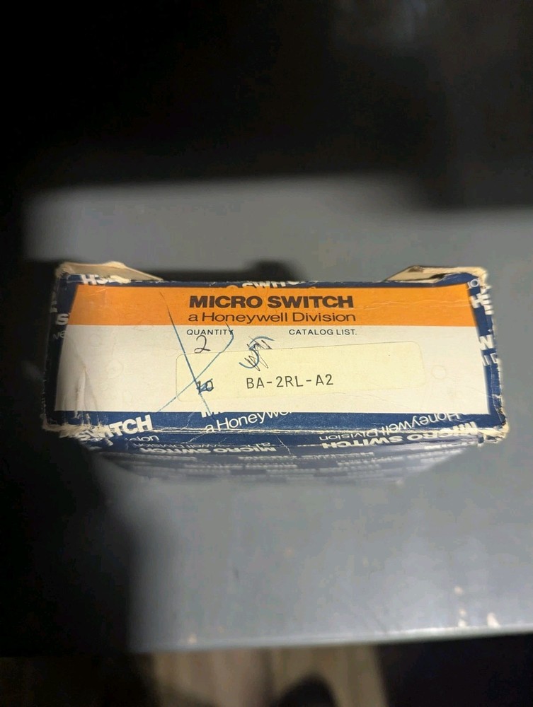 1 MICRO SWITCH ~ BA-2RL-AZ ~ SWITCH NOS