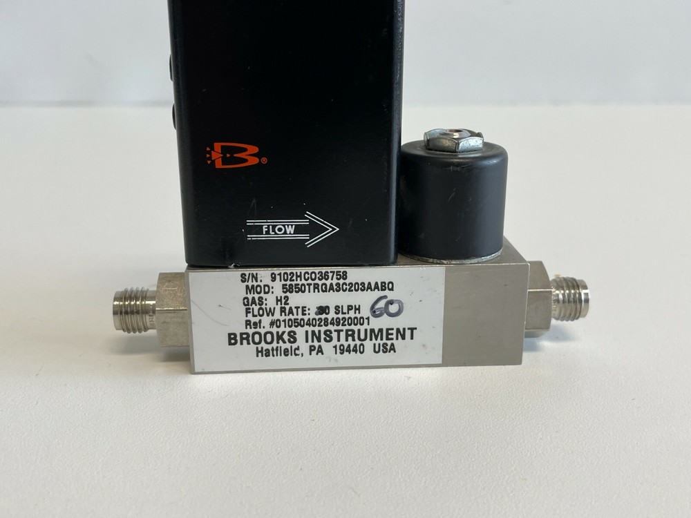 U2: Brooks 5850TR Mass Flow Controller 5850 TR Series