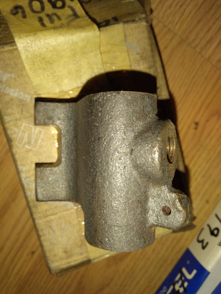 New OEM 19062 Shift Block for Eaton Fuller Trans 19062