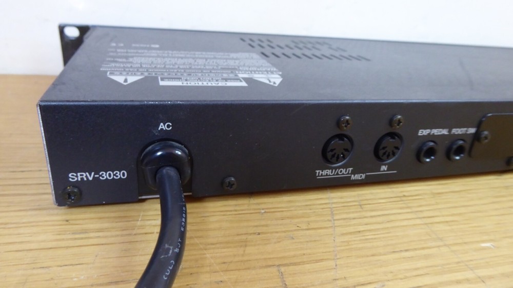 ROLAND SRV-3030 24-BIT DIGITAL REVERB EFFECTS PROCESSOR EXCELLENT WORKING CONDIT