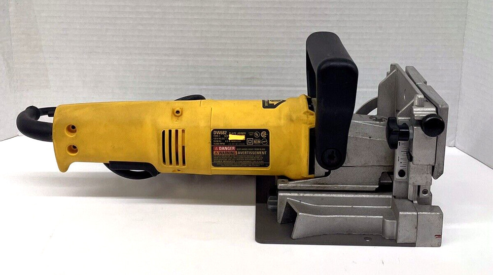 DEWALT DW682K 6.5 Amp Plate Jointer w/ case