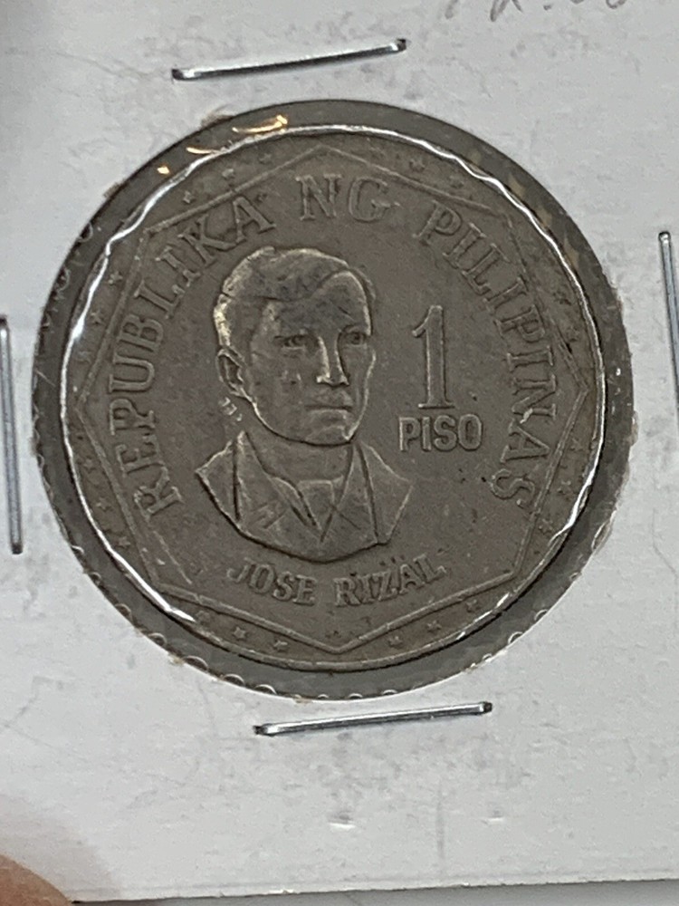 1977 Philippines 1 Piso Coin