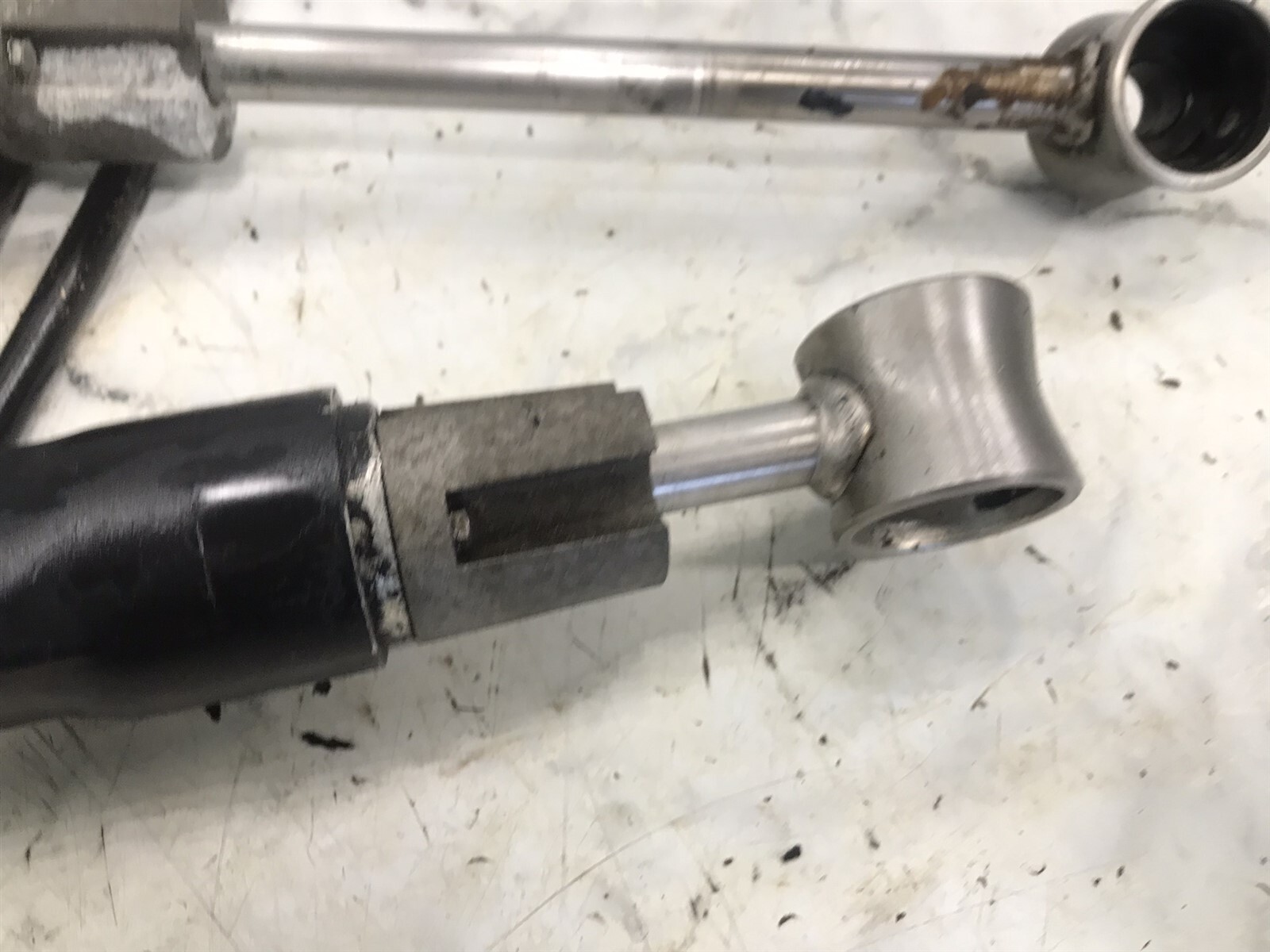 Mercury marine MerCruiser Alpha Bravo trim tilt lift hydraulic cylinders NO SALT