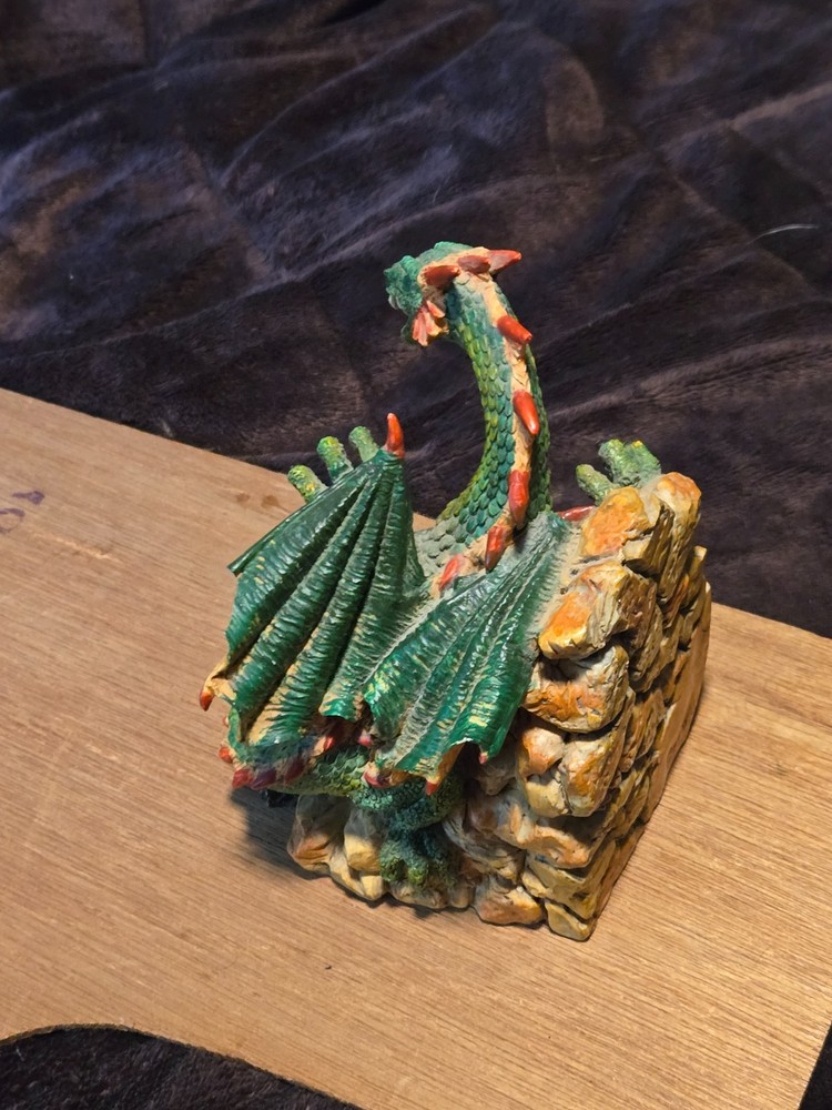 1998 Shudehil Giftware Dragon Lore Statue- 6" Tall