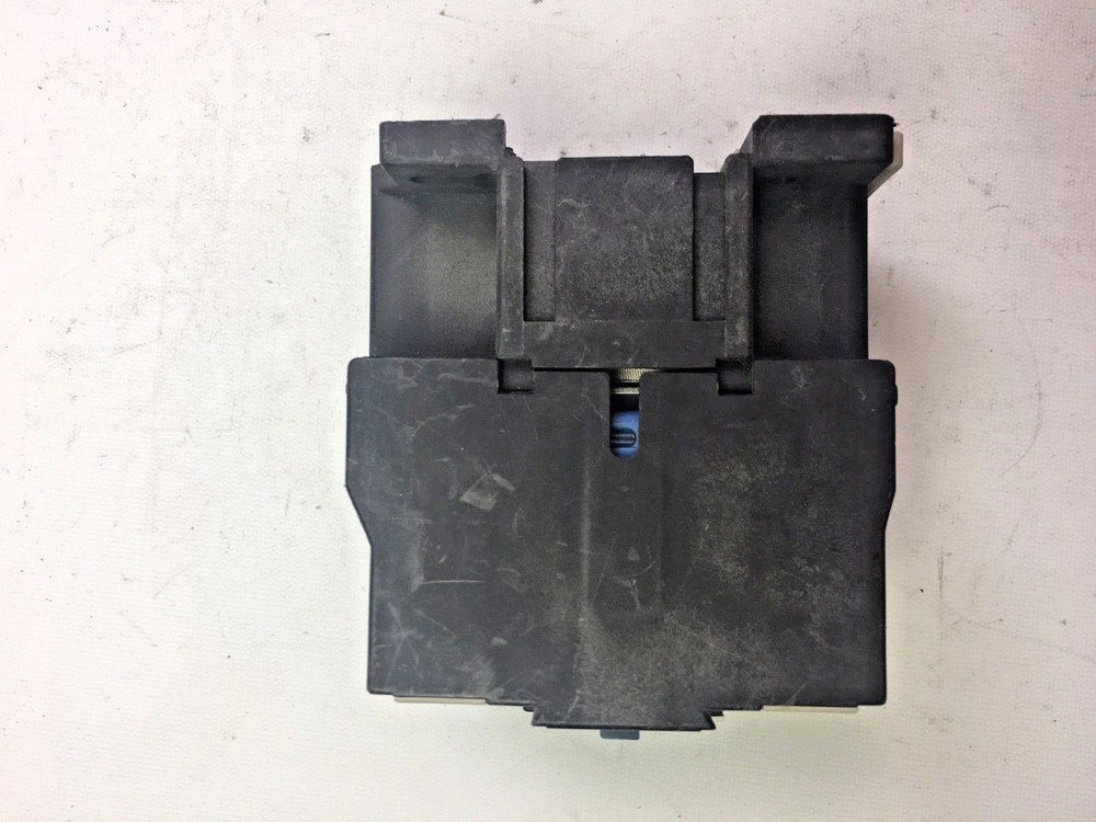 Telemecanique LC1D25008-B7 Contactor