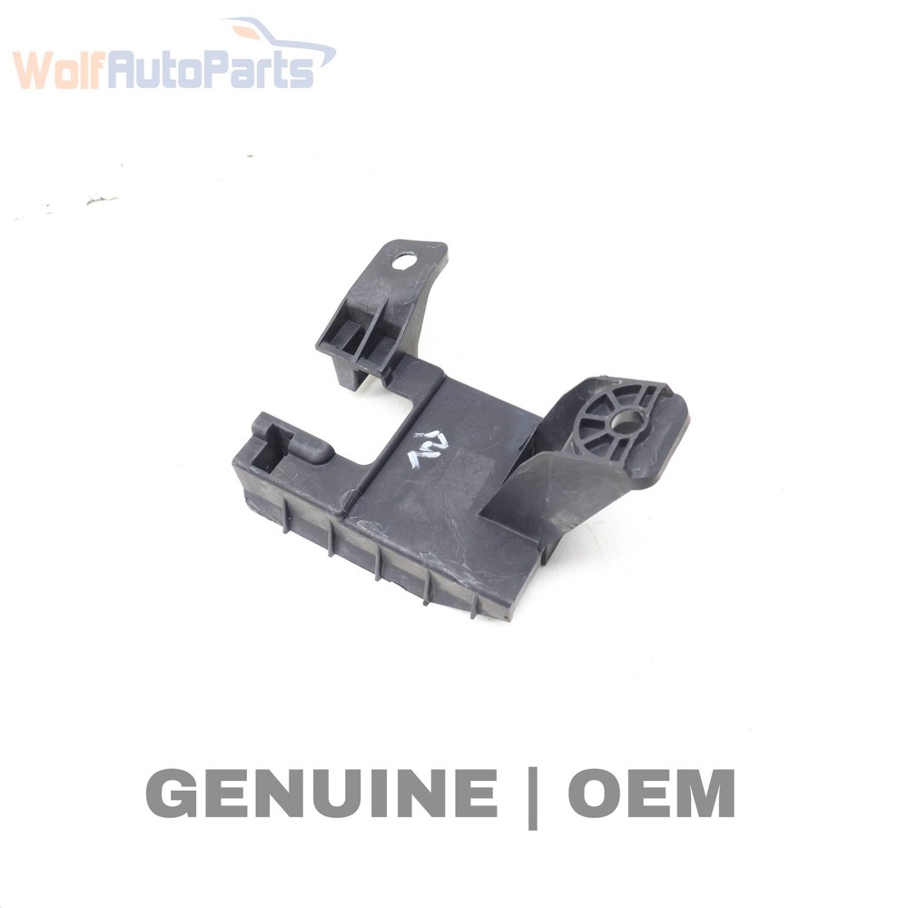 19-22 VW PASSAT 2.0L - LEFT Blind SPOT Detection Sensor / Module Bracket (Slave)