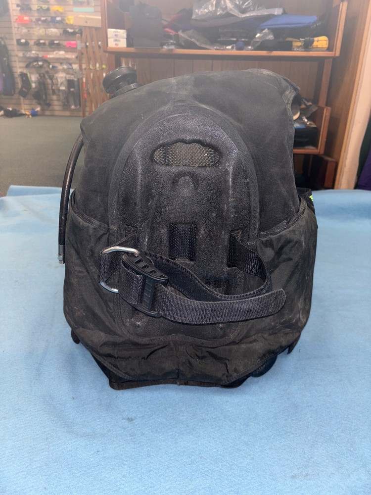 Used Zero Gravity Sea Quest BCD, Size Medium
