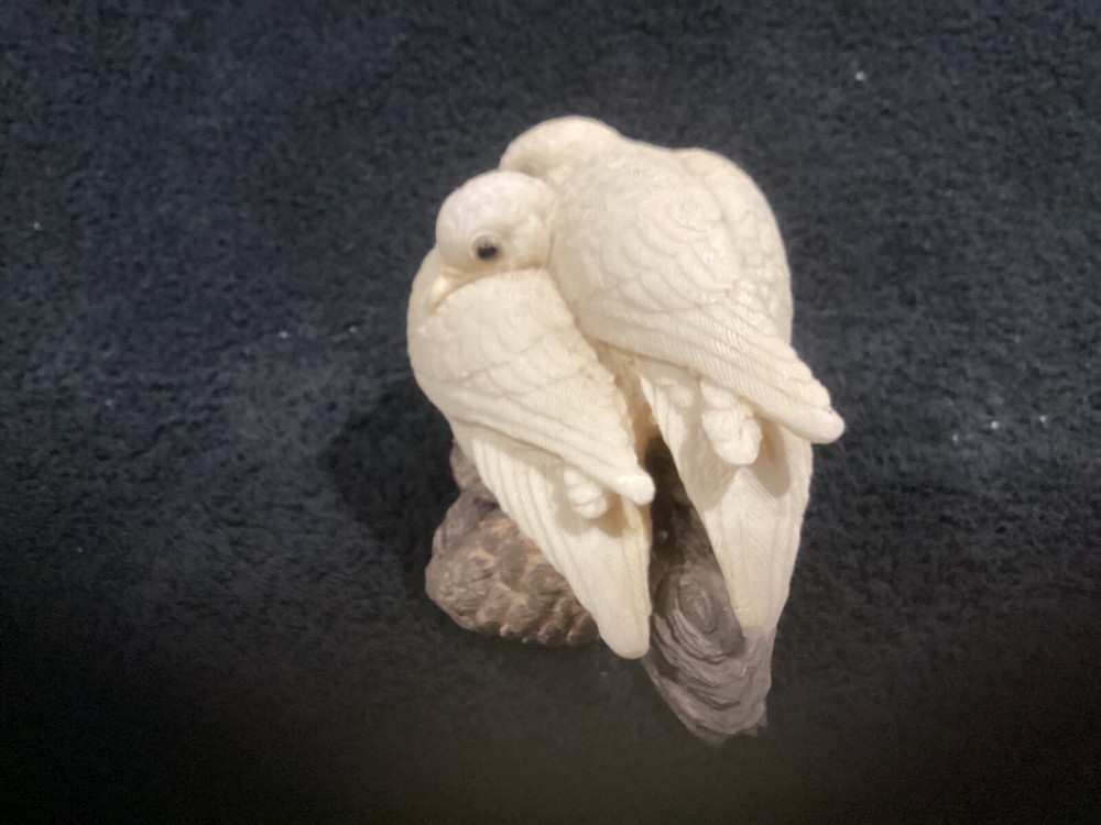 Vintage Dove Figurine, 12cm