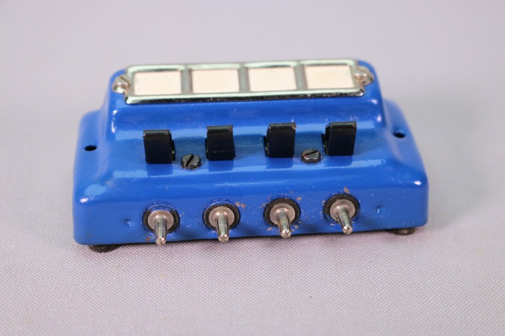 ZU132 Marklin 7071 Ho Tableau de commande Schalptult Switch panel Schakelbord
