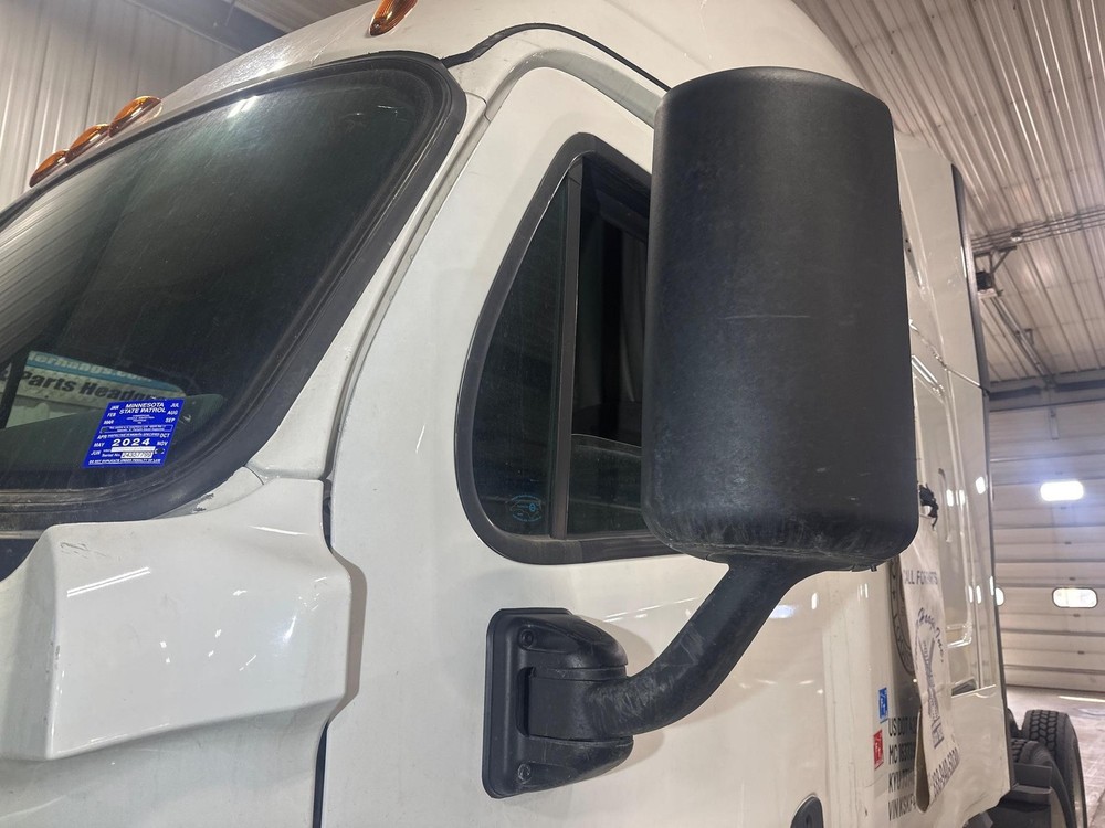 2014-2020 Freightliner CASCADIA POLY Left/Driver Door Mirror - Used