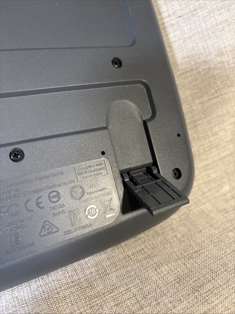 Logitech MK330 Wireless Keyboard And Mouse