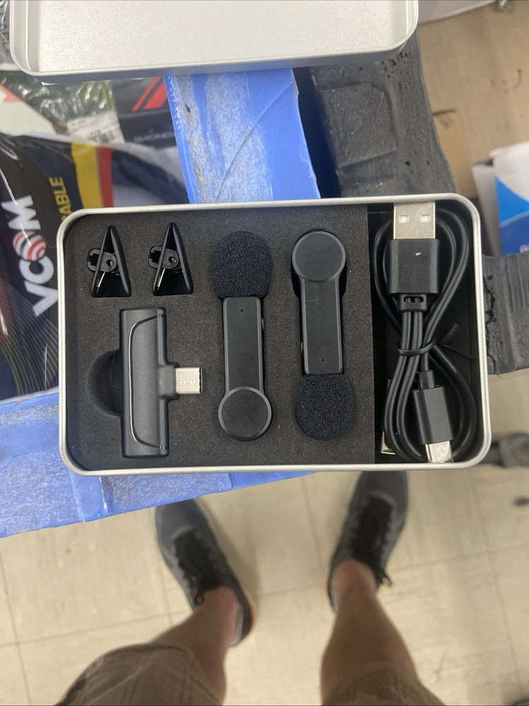 Black Wireless Microphone Set