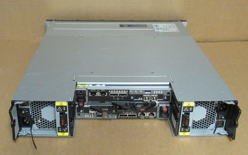 Dell Compellent SC4020 Storage Array 2x 10G-iSCSI-2 Controllers 24x 2.5" Bay