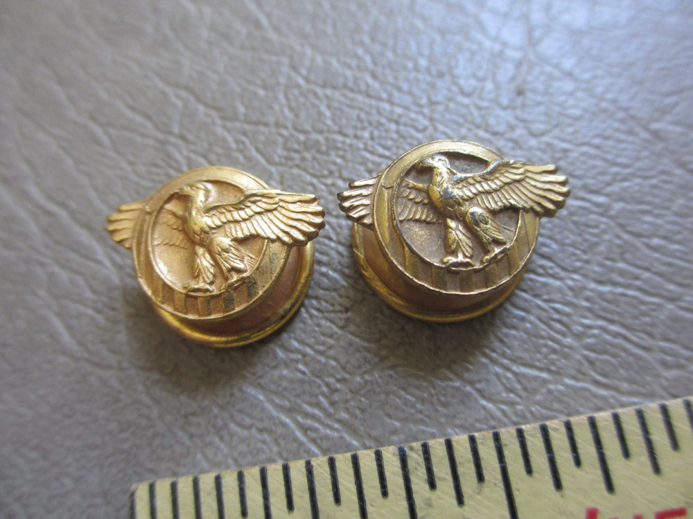 Lot 2 Ruptured Duck Honorable Discharge US Armed Forces Button Collar Lapel Pair