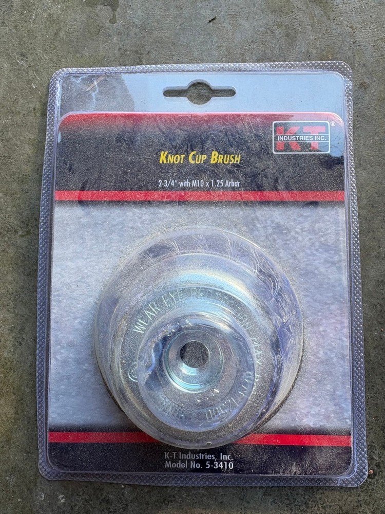 Knot Cup Brush