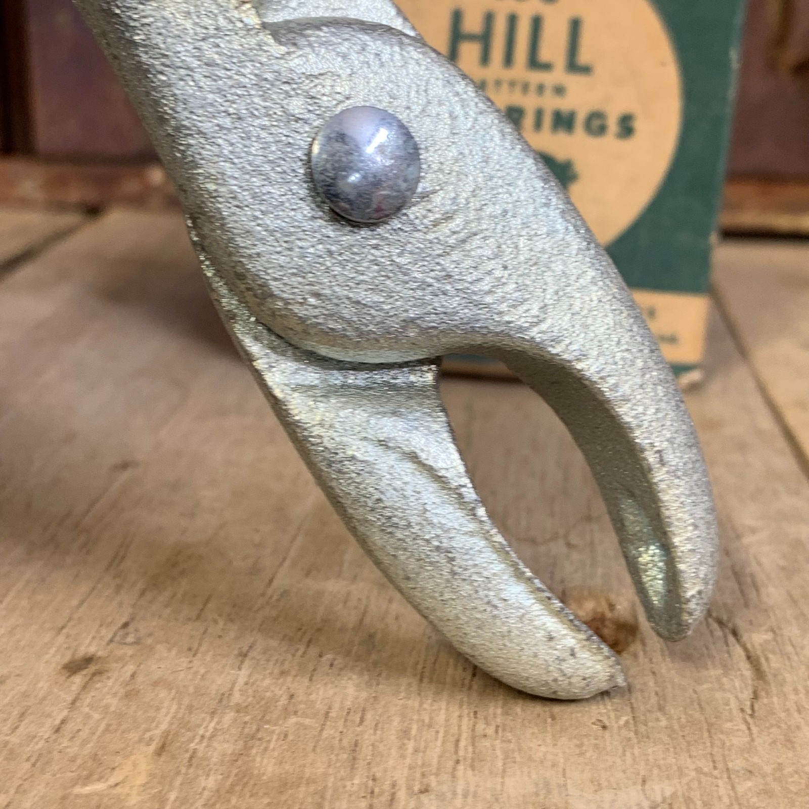 DECKER'S HOLD'EM ~ Hill Ringer 8” Hog Ring Pliers + Partial Box Of Seymour Rings