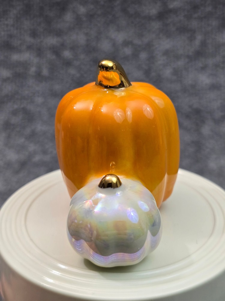 Nora Fleming Mini Pumpkin Spice A02 Two Pumpkins