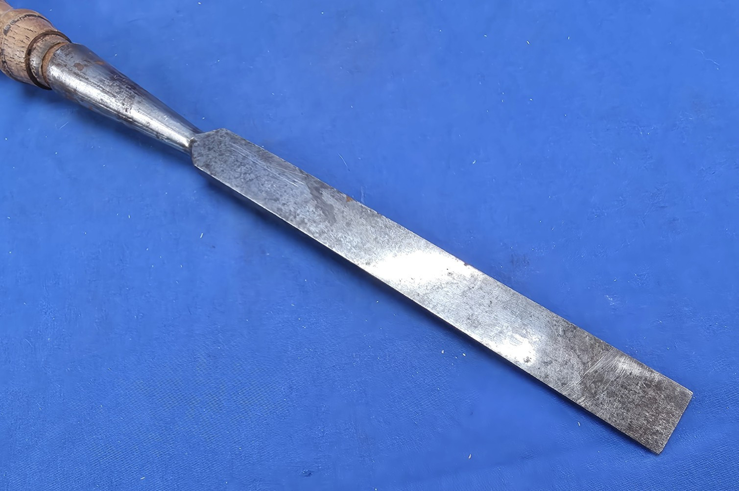 Vintage T.H. Witherby 3/4-Inch Bevel Edge Socket Chisel
