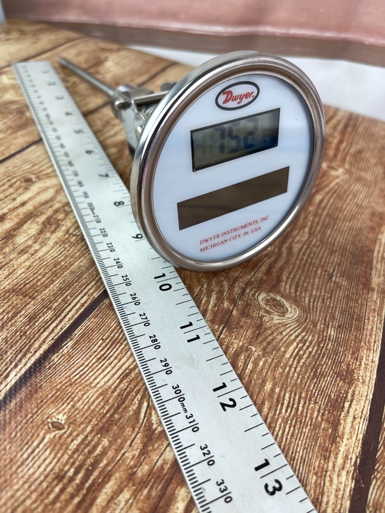 DWYER DBTA3601 Digital Thermometer Solar