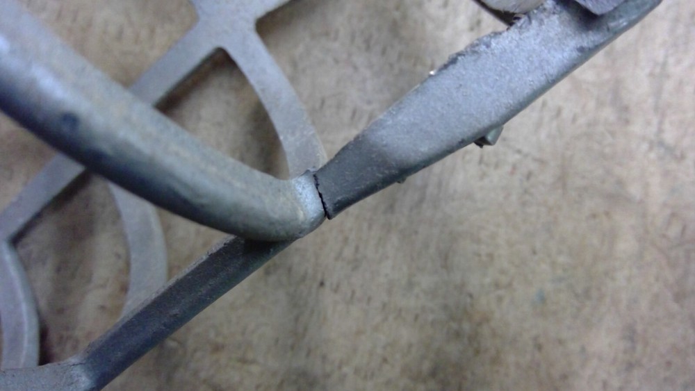 Redodot Explosion Proof Industrial Light Working **Cage has broken piece **