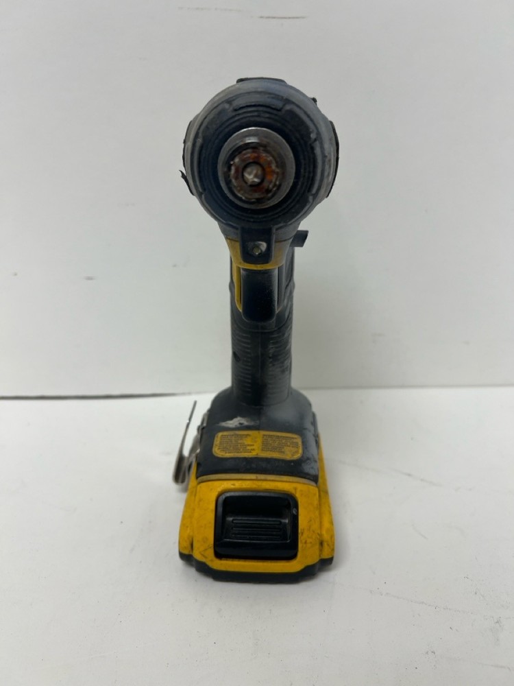 20v Dewalt Impact With Battery *Condition* (P08032520)