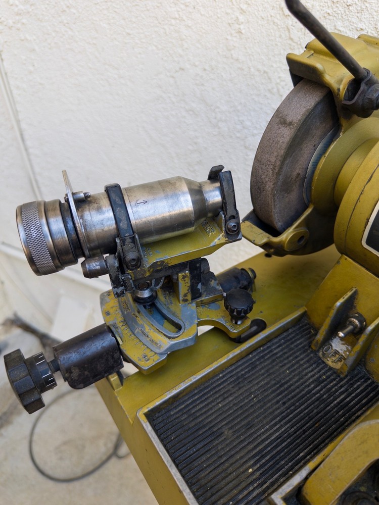 DAREX DRILL SHARPENER w/ STAND + 2 DRILL CHUCKS