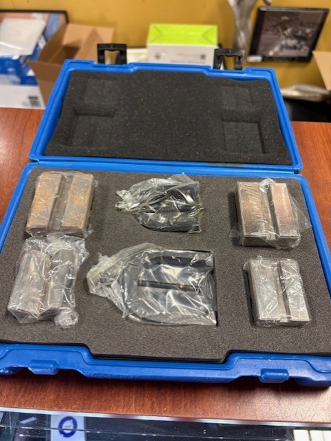 FOWLER V-BLOCK SET 52-475-500 With Hard Storage Case - Complete