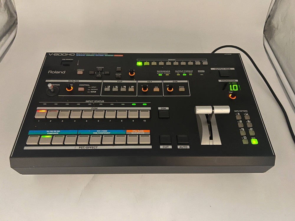 Roland V-800HD Multi-Format Video Switcher - Tested Working