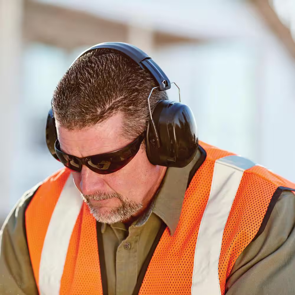 Black Folding Ear Muff NRR 26