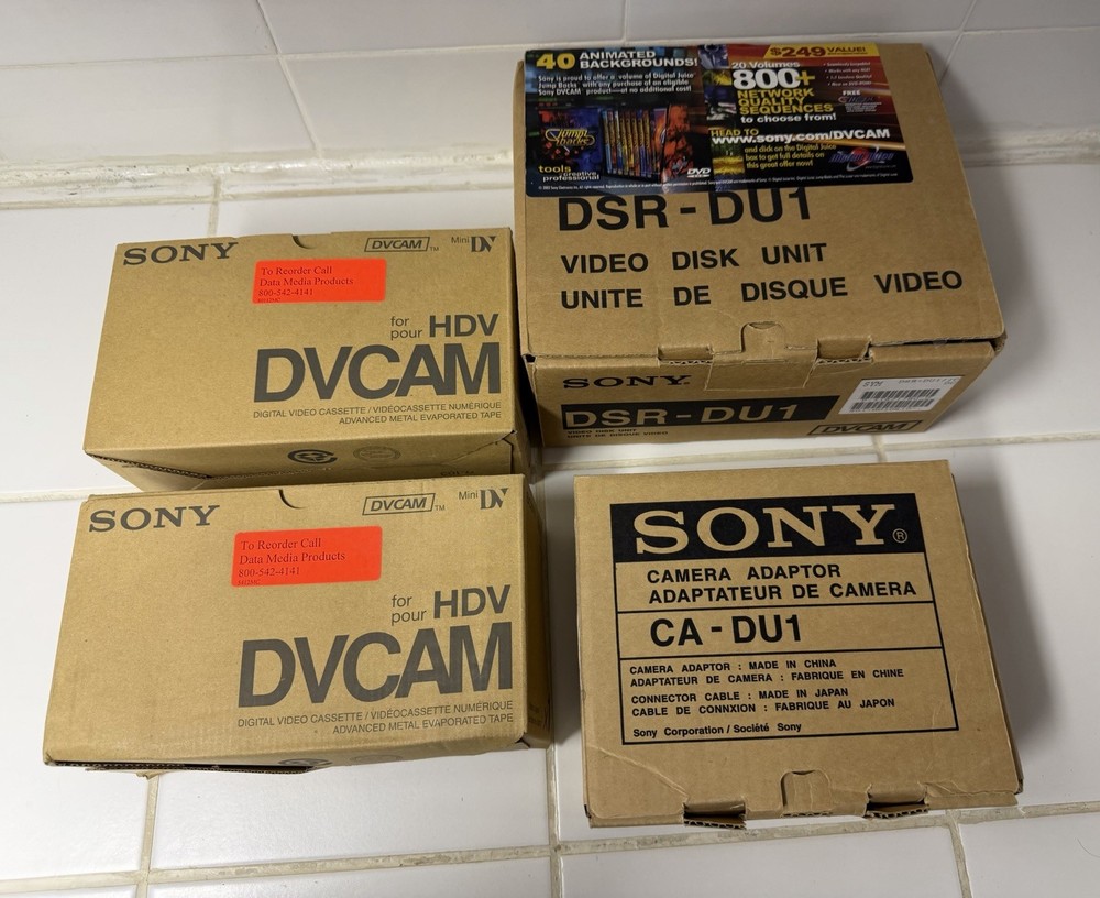 SONY DSR-DU1 + CA-DU1 + PDVM-32N/3 Compact Videodisk Unit Bundle