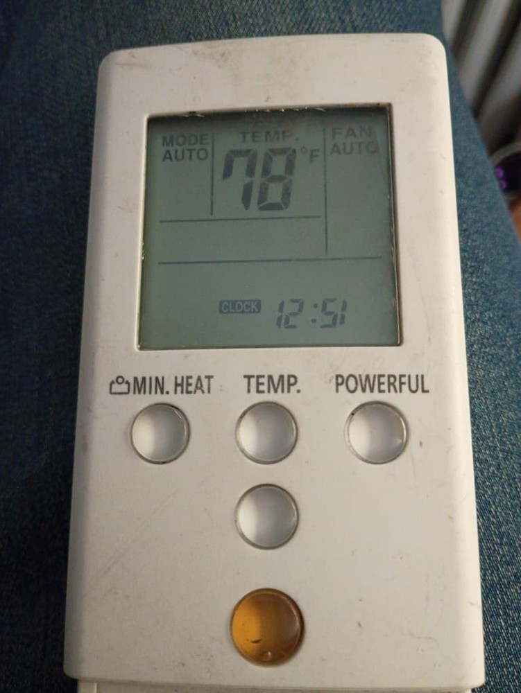Original OEM FUJITSU AIR CONDITIONER REMOTE CONTROL AR-REG1U