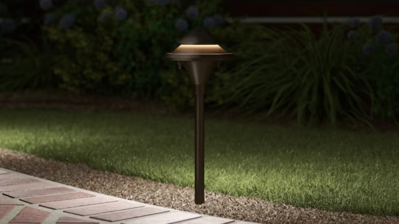Kichler 3-Watt Low Voltage Hardwired LED Landscape Path Light Olde Bronze 3000K