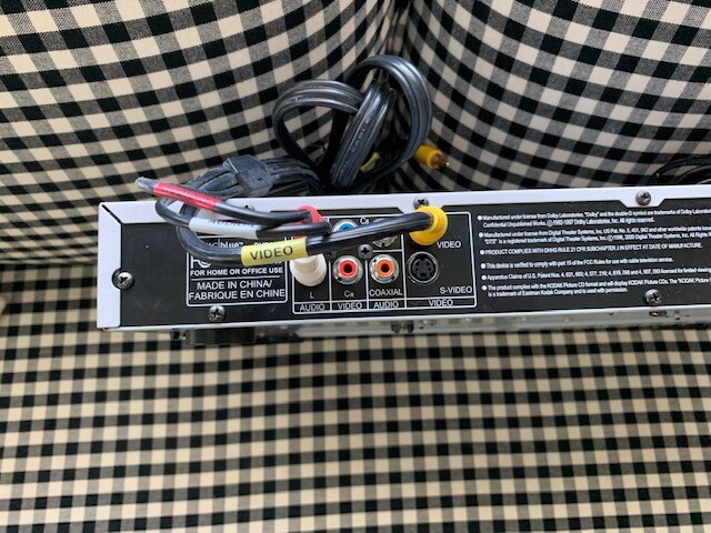 Cinevision DVP650 DVD CD MP3 Player w/ Controller & Original Box