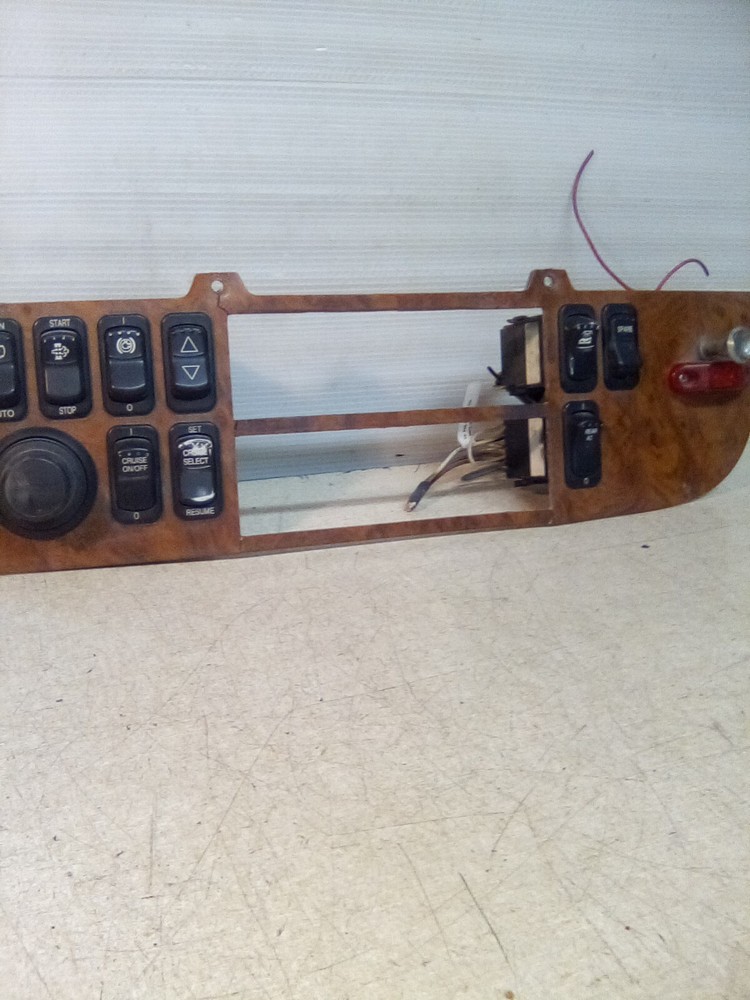 2009 Peterbilt 386 Dash Switch Panel S64-6016-200