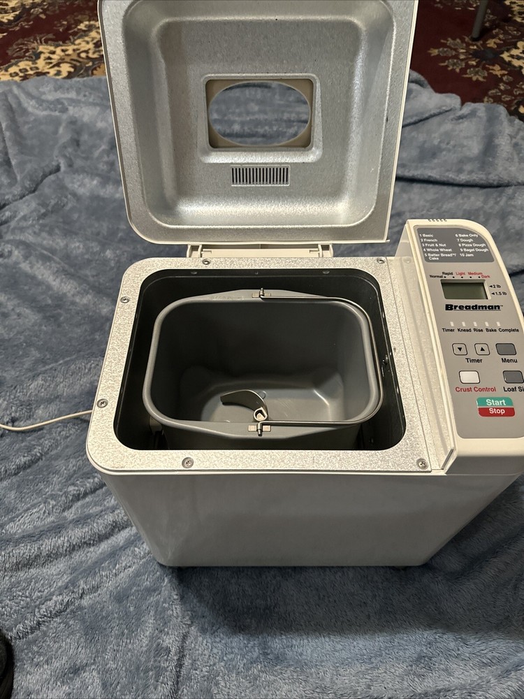 Breadman PLUS Bread Making Machine Automatic Bread Baker TR800