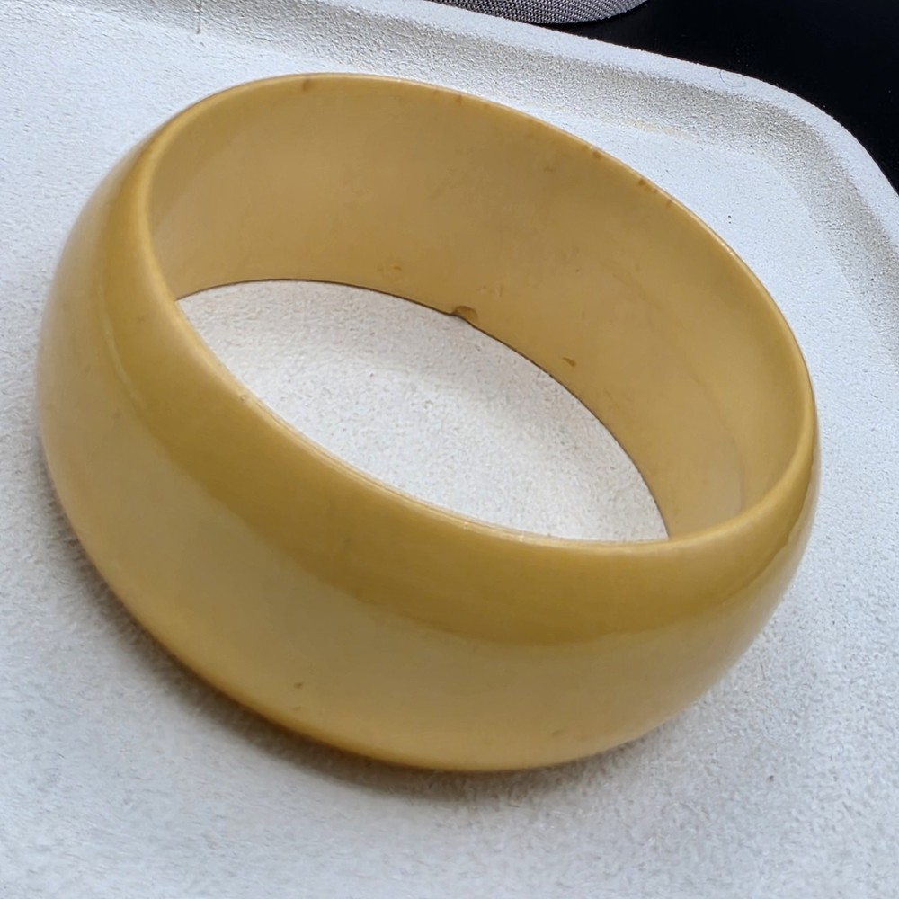 Vintage Butterscotch Bakelite Bangle Size 8" And 1.25" Width