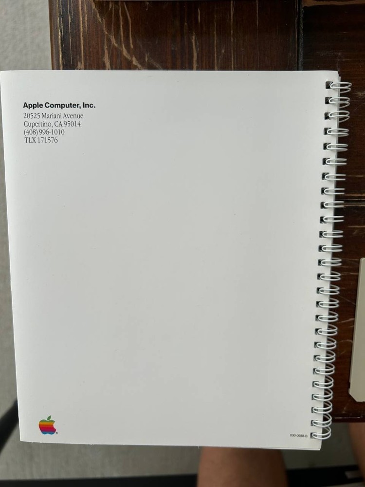 Apple Macintosh MacWrite. MacPaint. Mac software 1984 128K