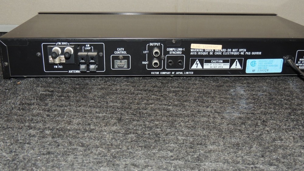 JVC FX-330 FM/AM Computer Controlled Tuner