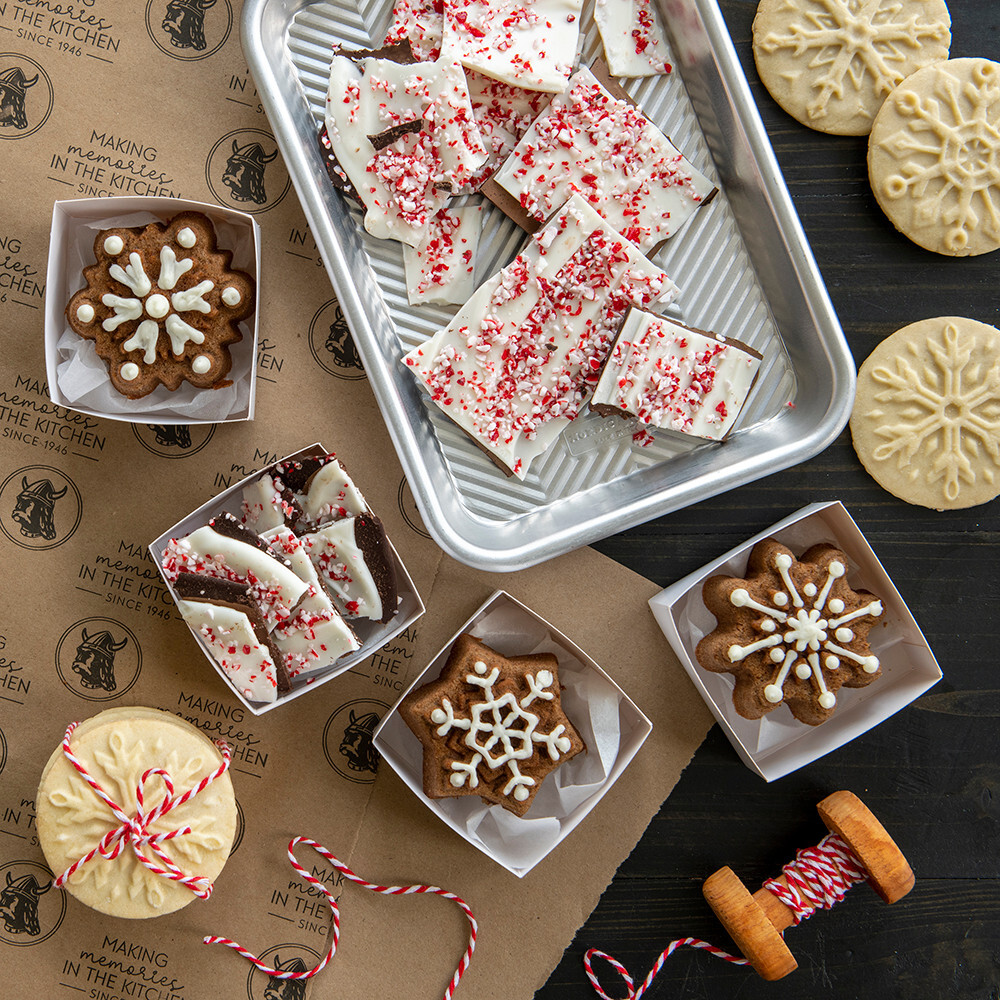 Nordic Ware Frozen Snowflake Cakelet Pan